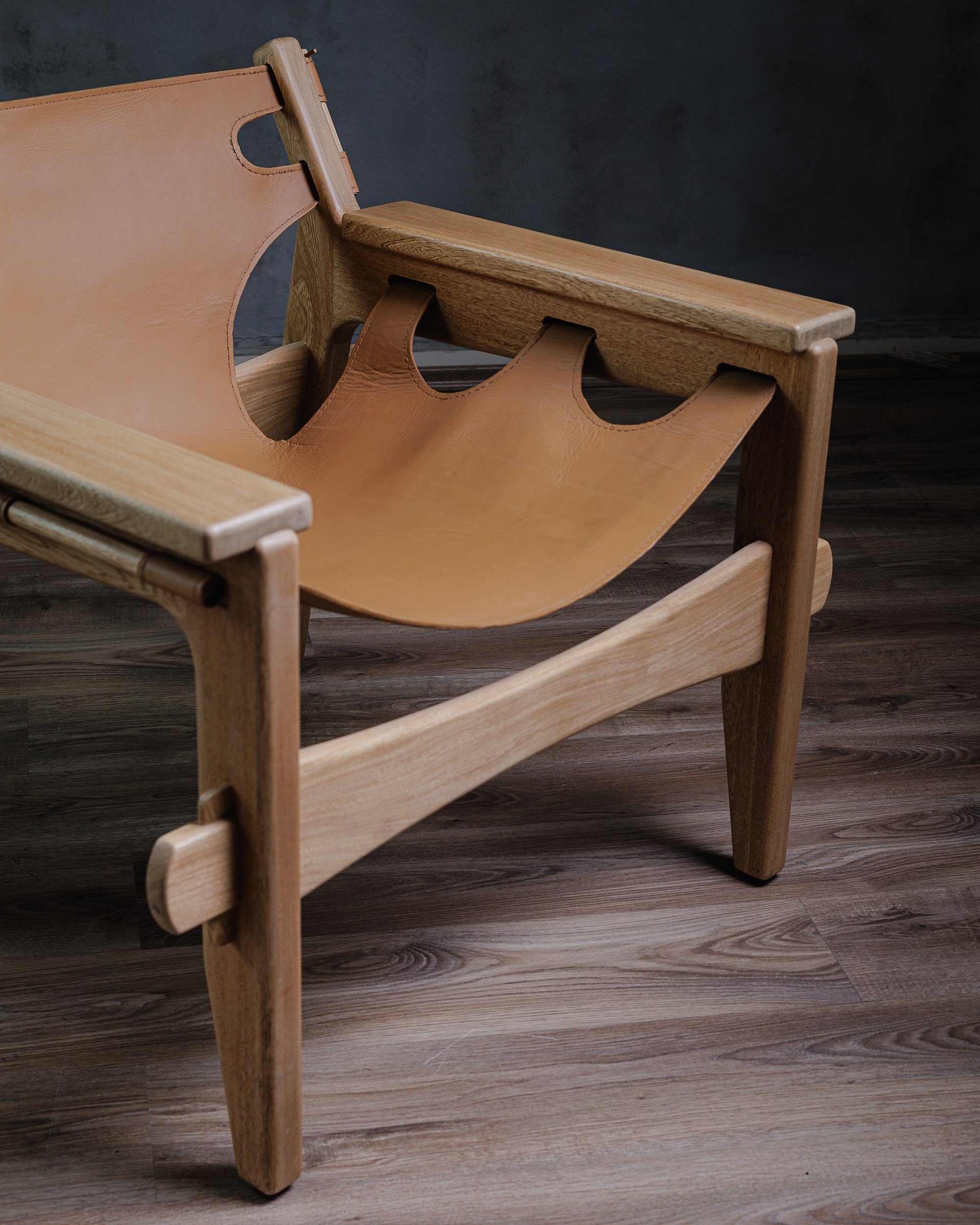 Sillón Tropea en Roble Cuero Miel - vista alternativa