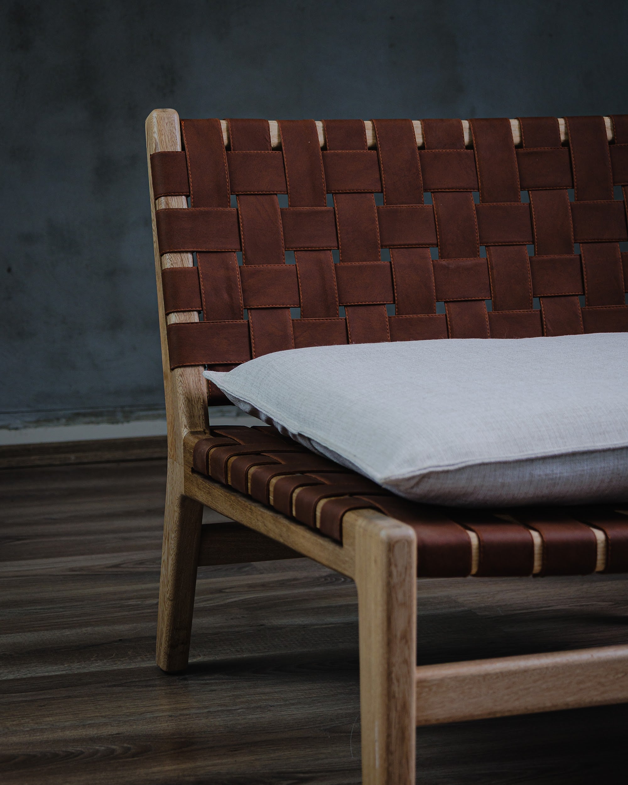 Sillón Bellagio en Roble Cuero Café