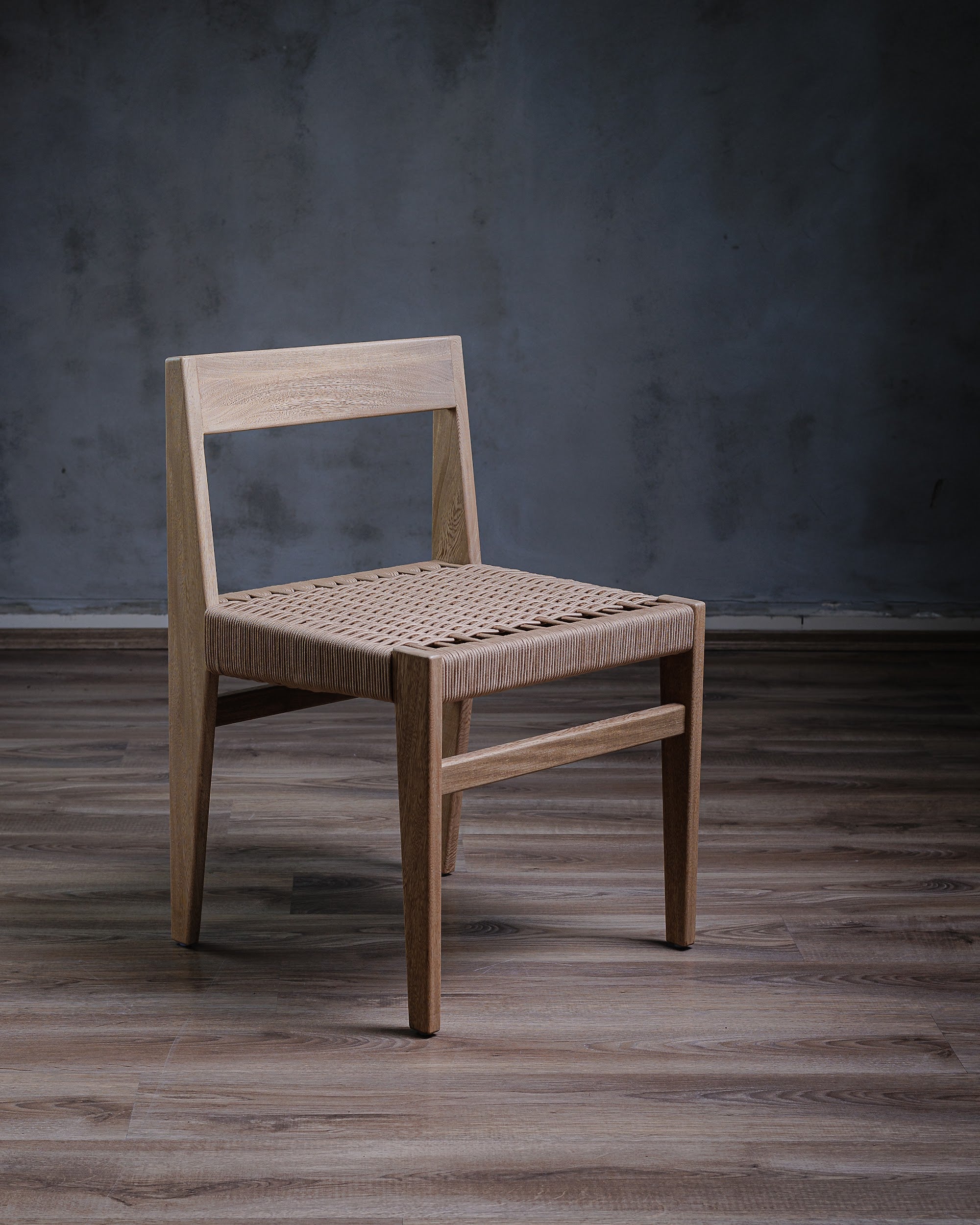 Silla Lucca en Roble - vista lateral