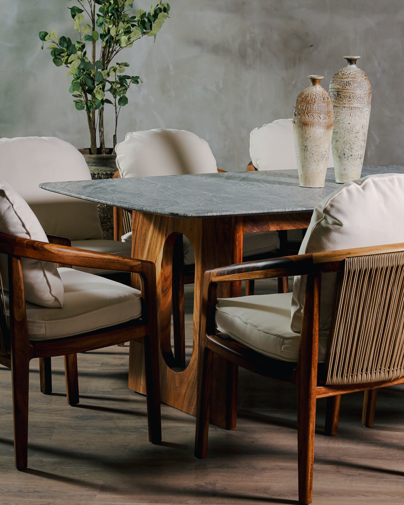 Mesa Comedor Biella Parota y Granito