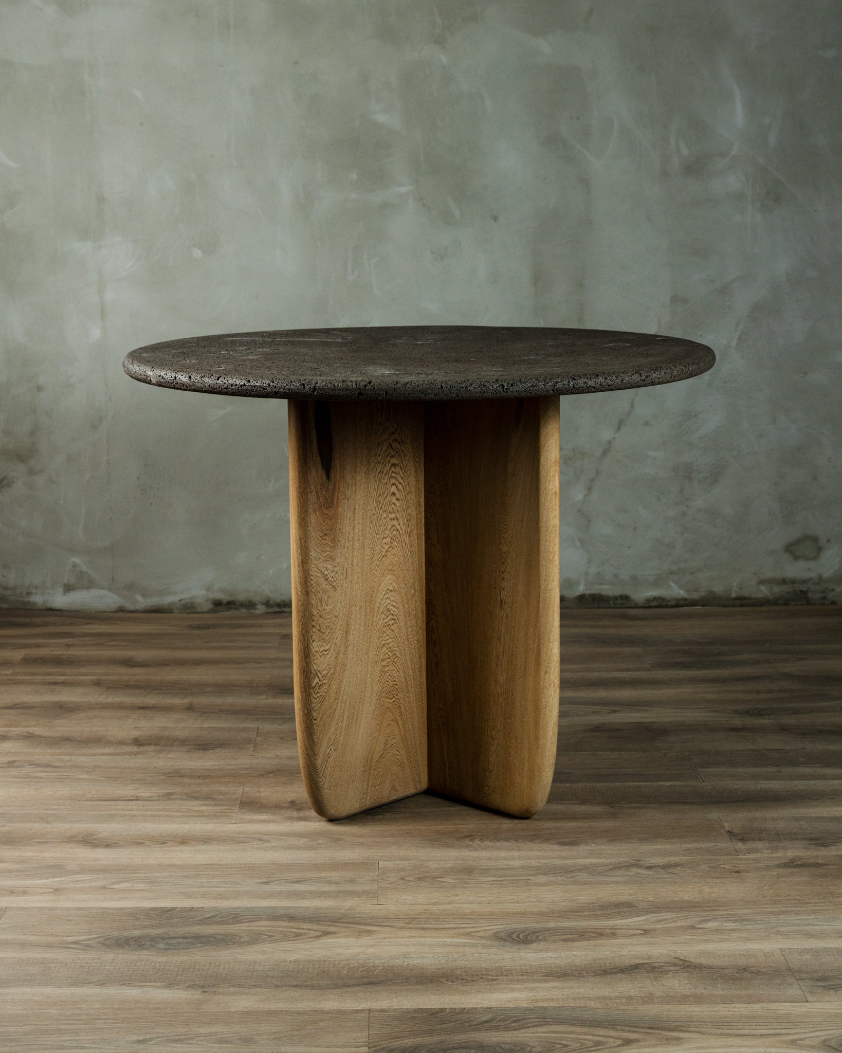 Mesa Comedor Brescia Piedra Volcánica