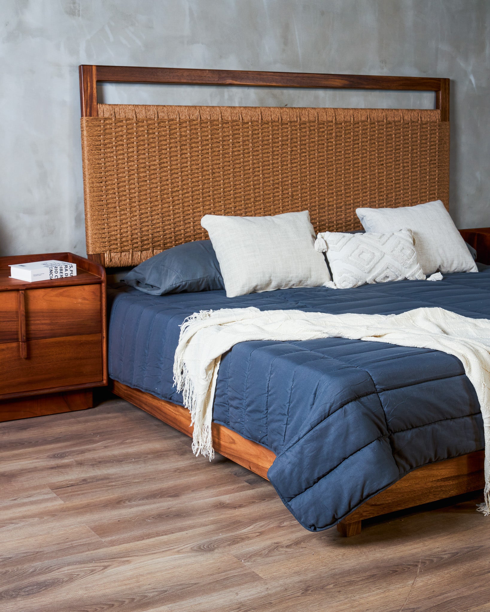 CABECERA TRAKA TEJIDA