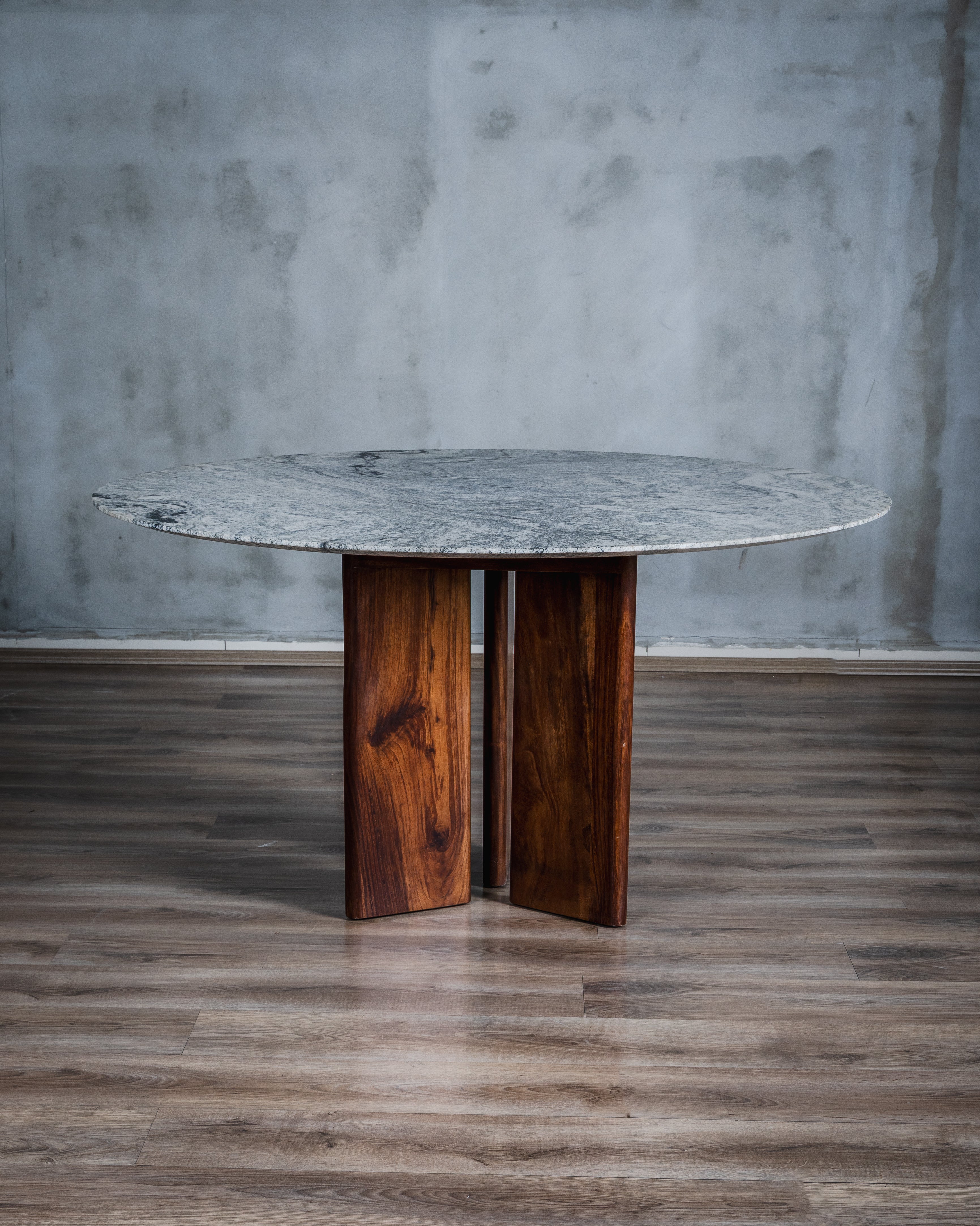 MESA COMEDOR FONTANA PAROTA Y GRANITO