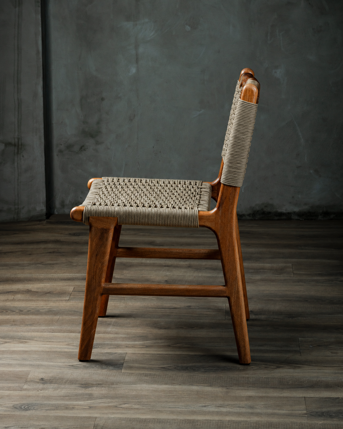 Silla Saka en Parota Tejido Beige