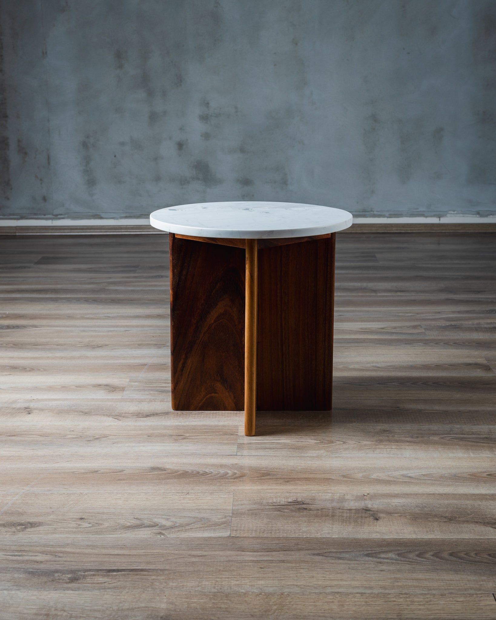 Mesa lateral Liri