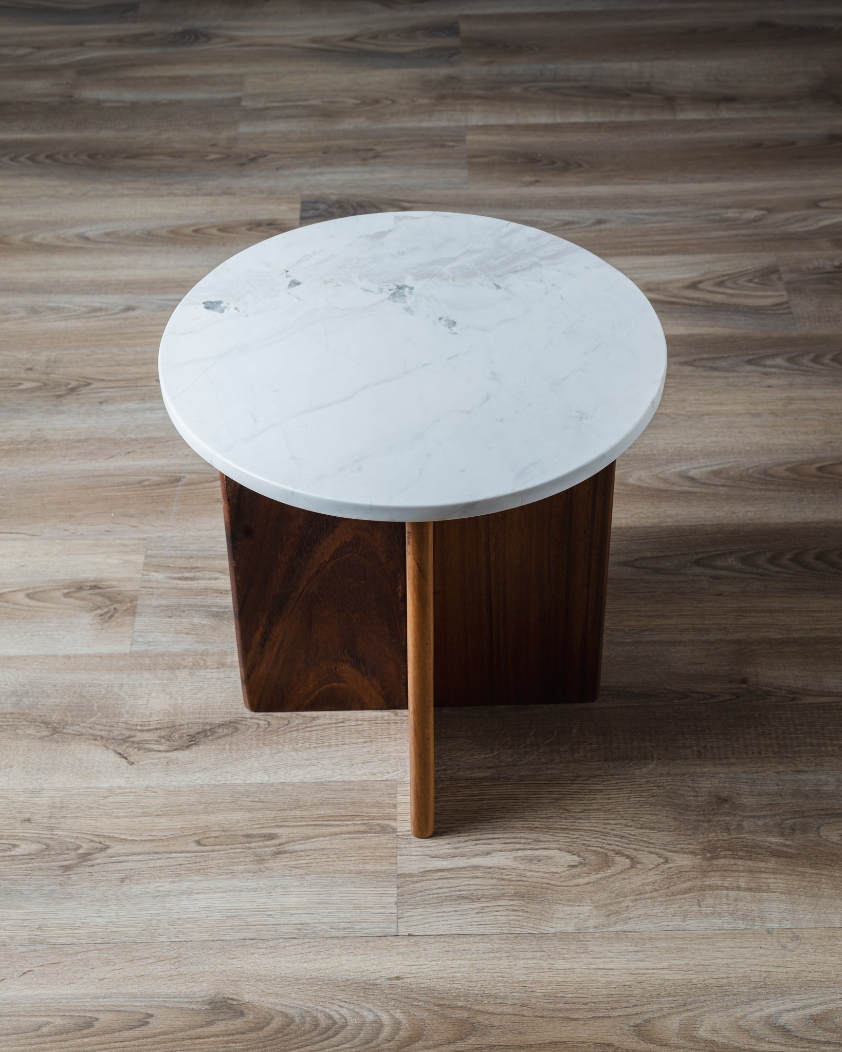Mesa lateral Liri