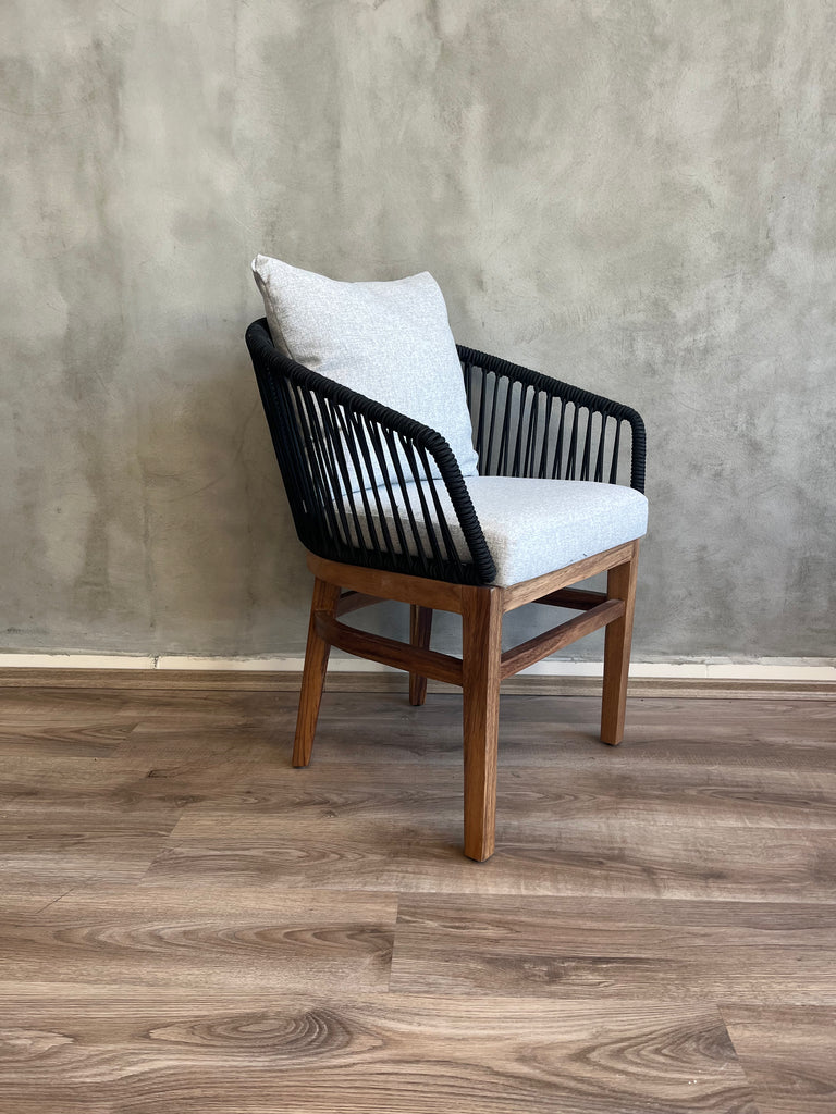Silla Kumaru Exterior