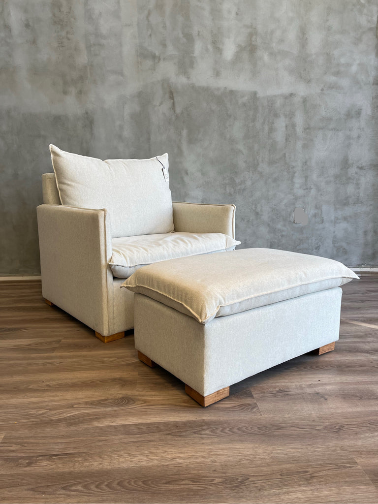 Sillón Taretto con Taburete