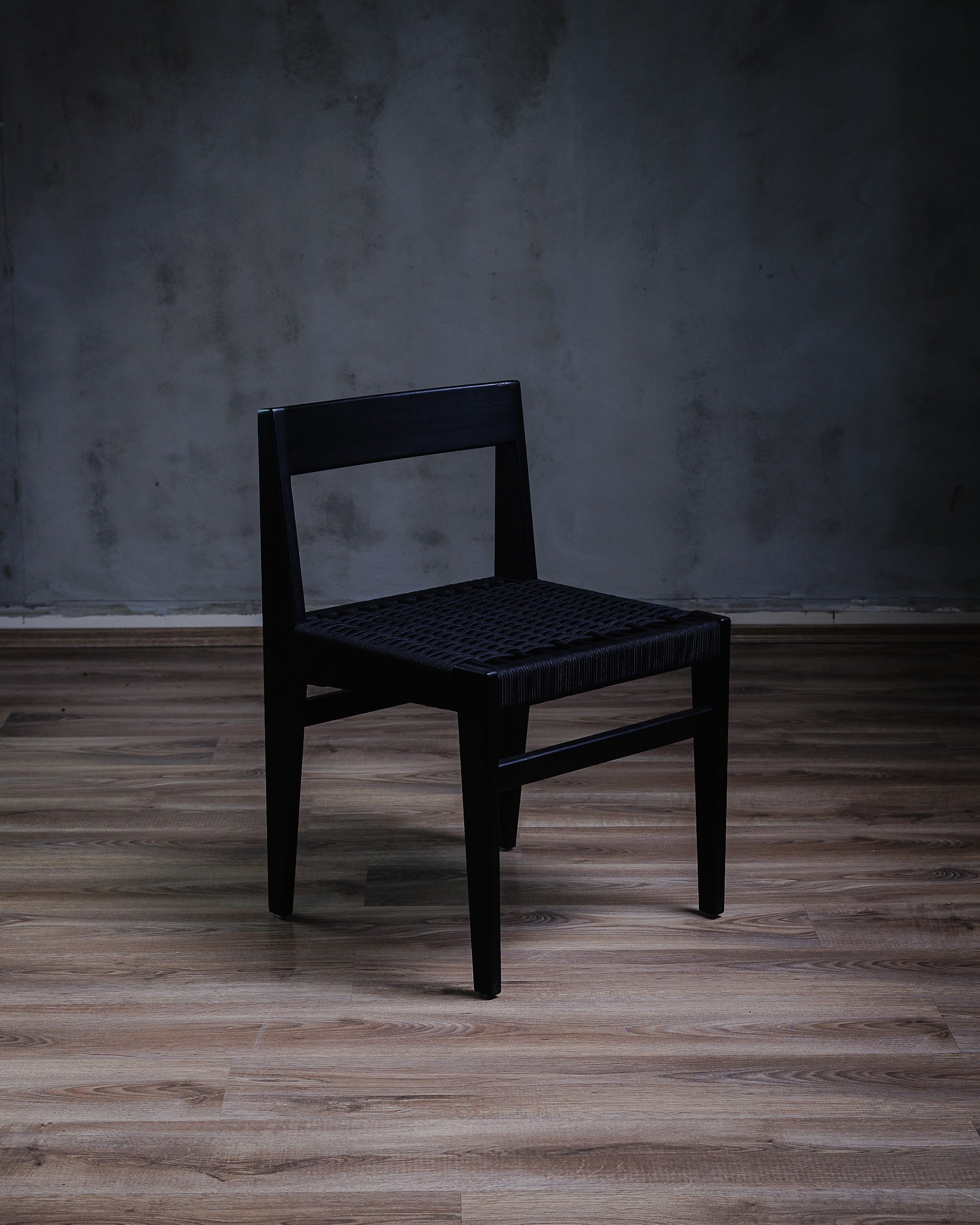 Silla Lucca en Roble Negro - vista lateral