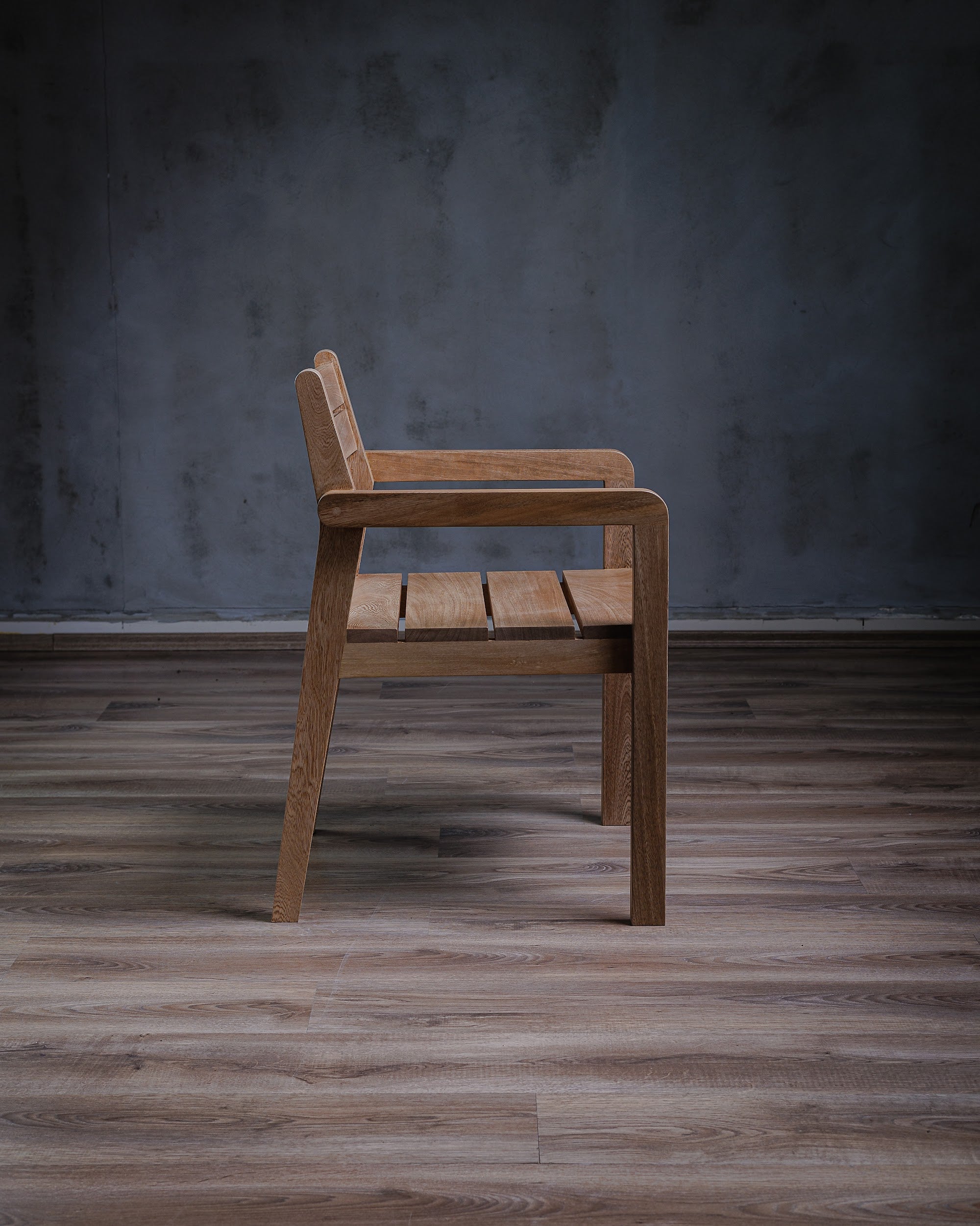 Silla Treviso en Roble - vista lateral