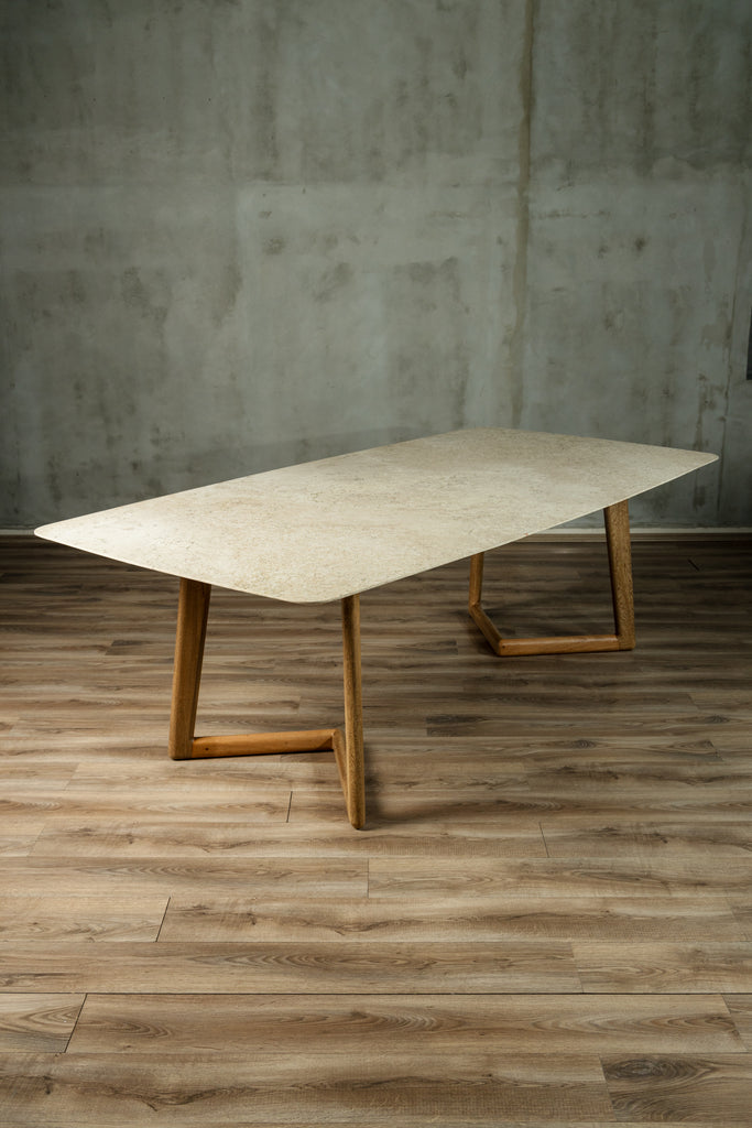 Mesa Base Roble Delgada Cobertura Granito Beige 8-