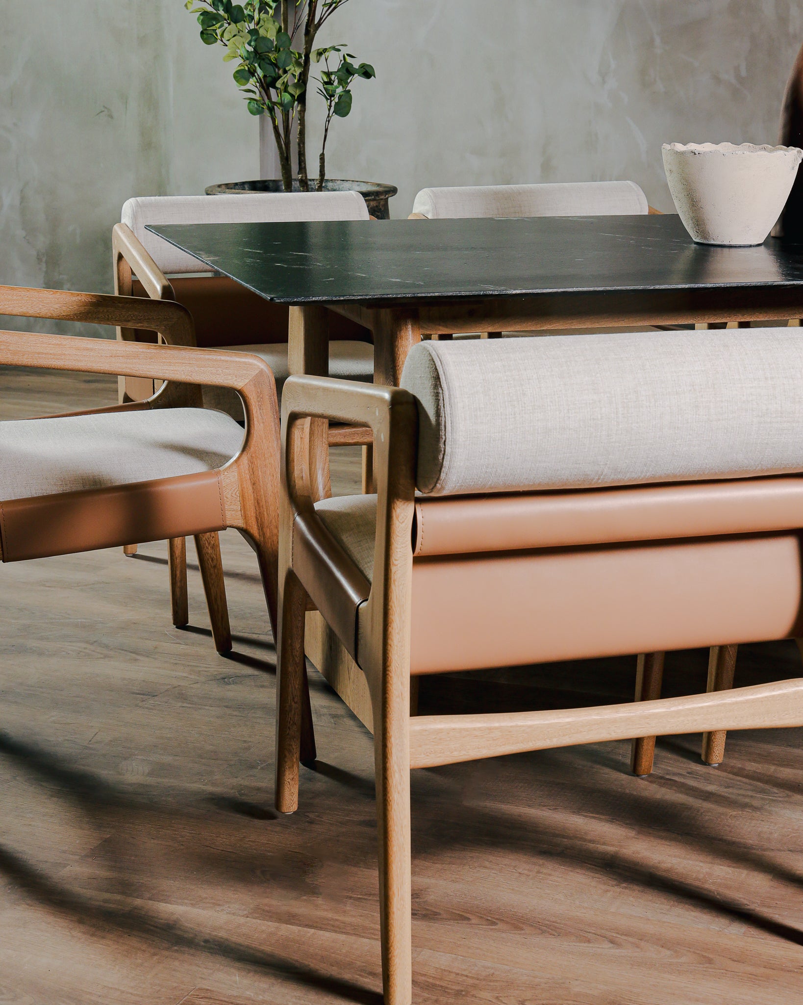 Mesa Comedor Aurelia Roble y Granito