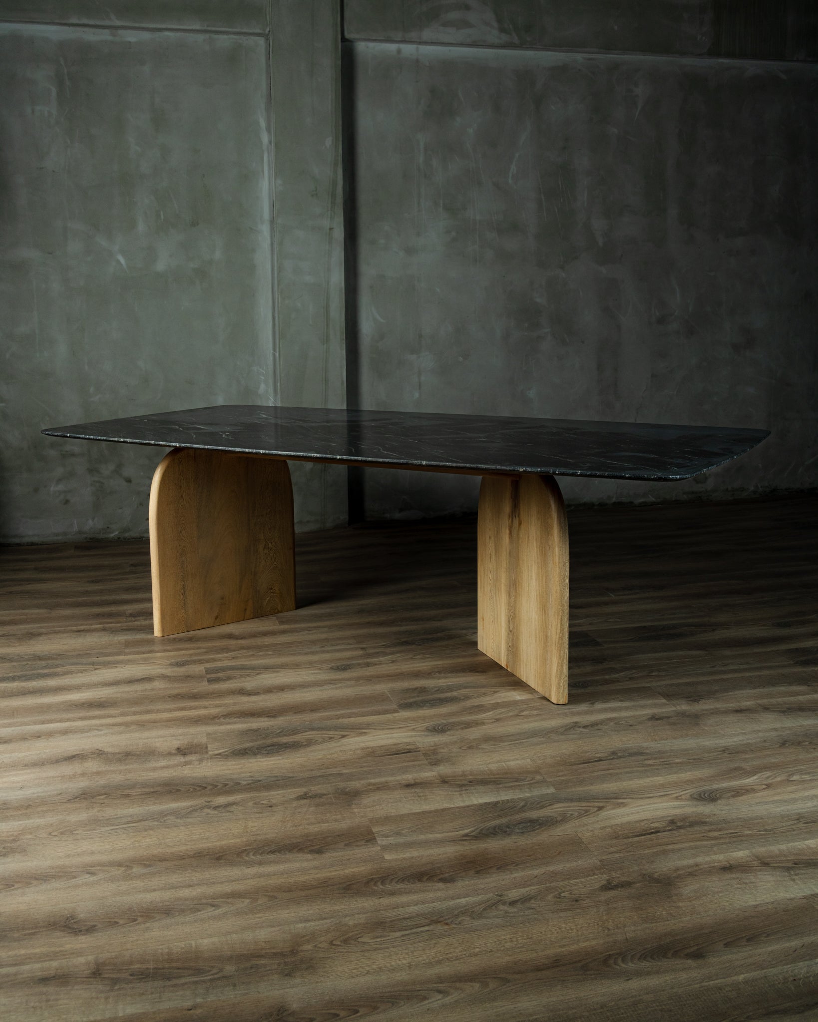 Mesa Comedor Amate Roble y Granito