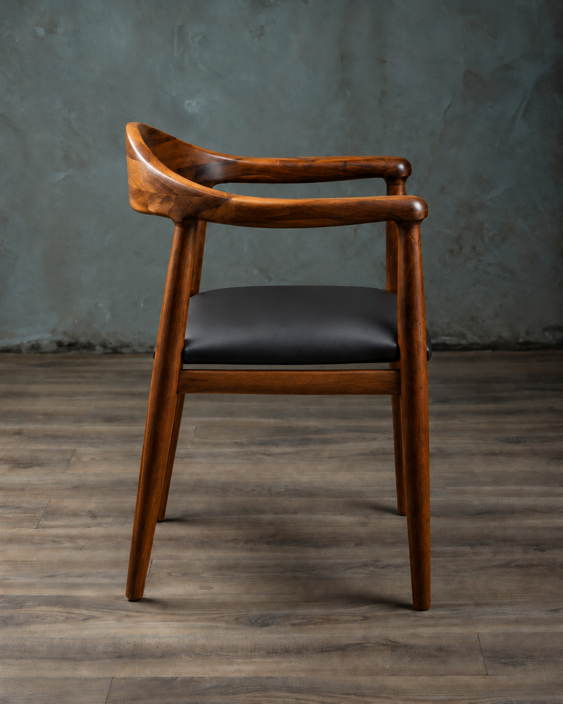 Silla Romana en Parota Vinipiel Negro