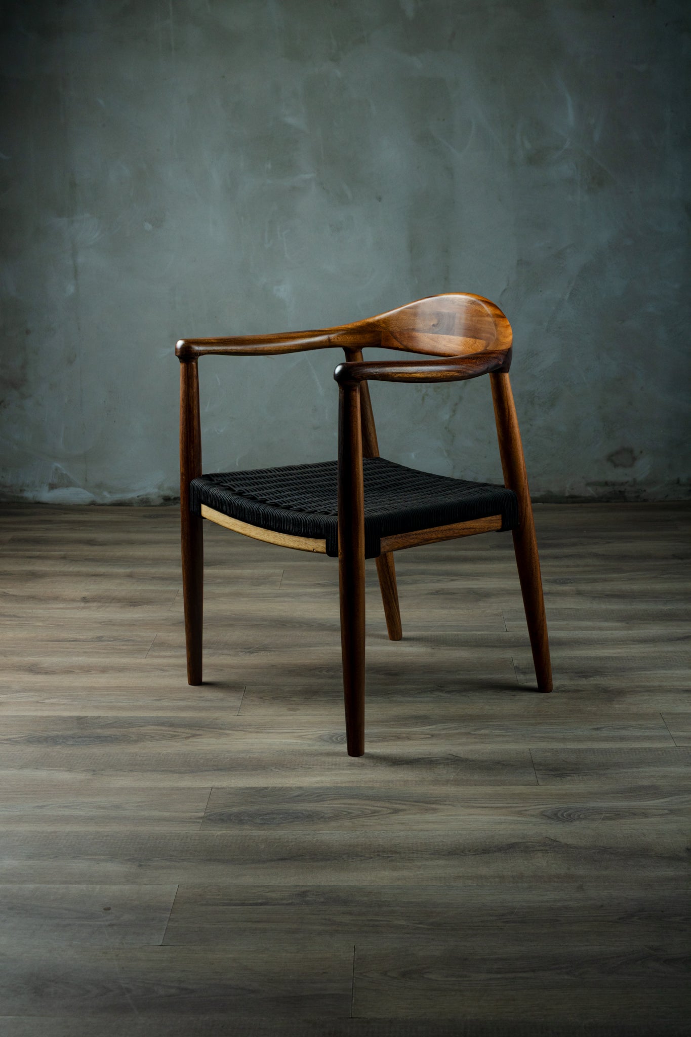 Silla Romana Parota Tejido Negro