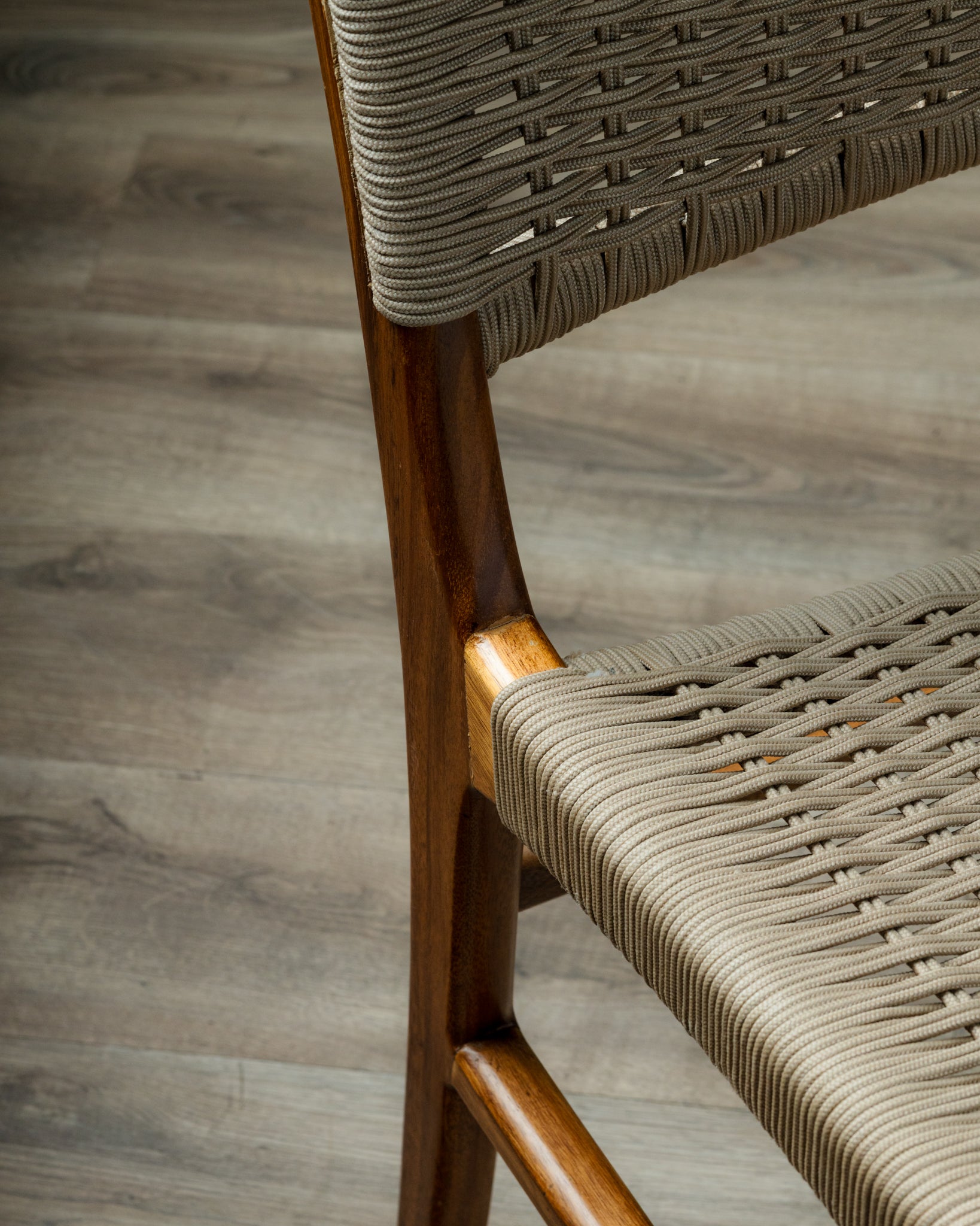 Silla Saka Parota Tejido Beige