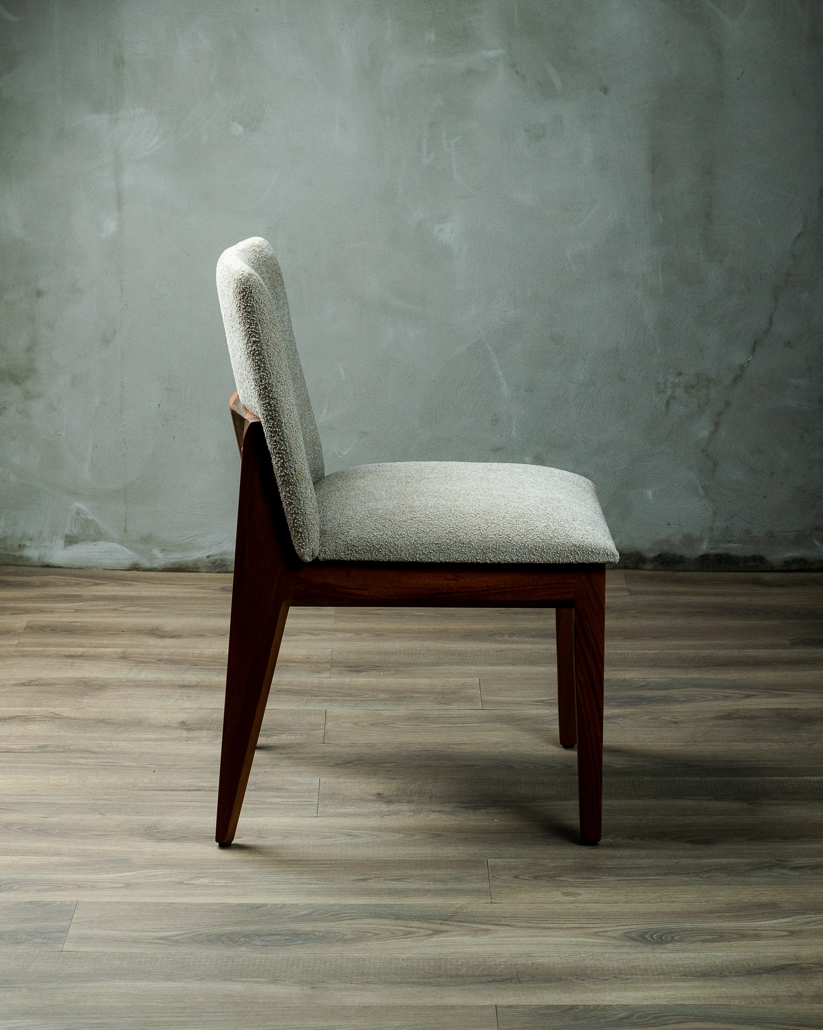 Silla Dante en Roble — vista frontal