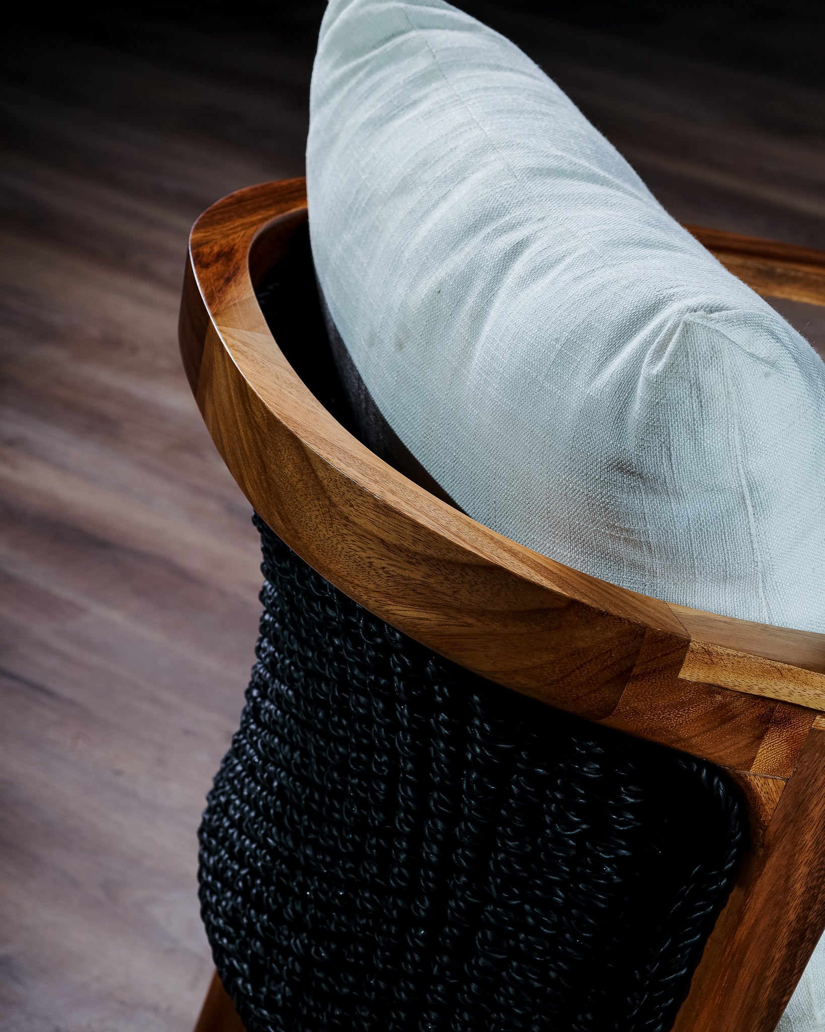 Silla Caserta Parota Tejido Negro