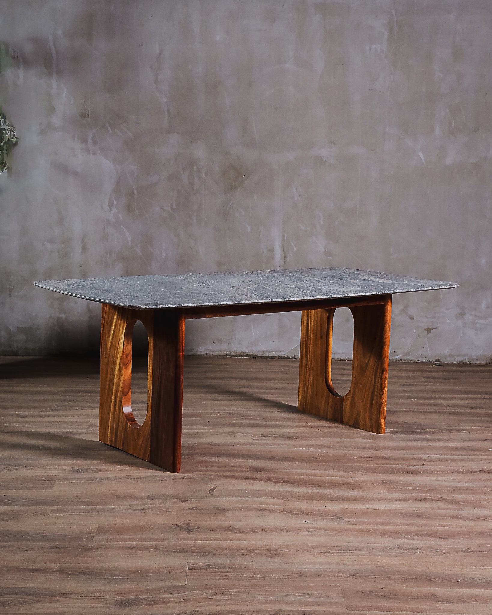 Mesa Comedor Biella Parota y Granito