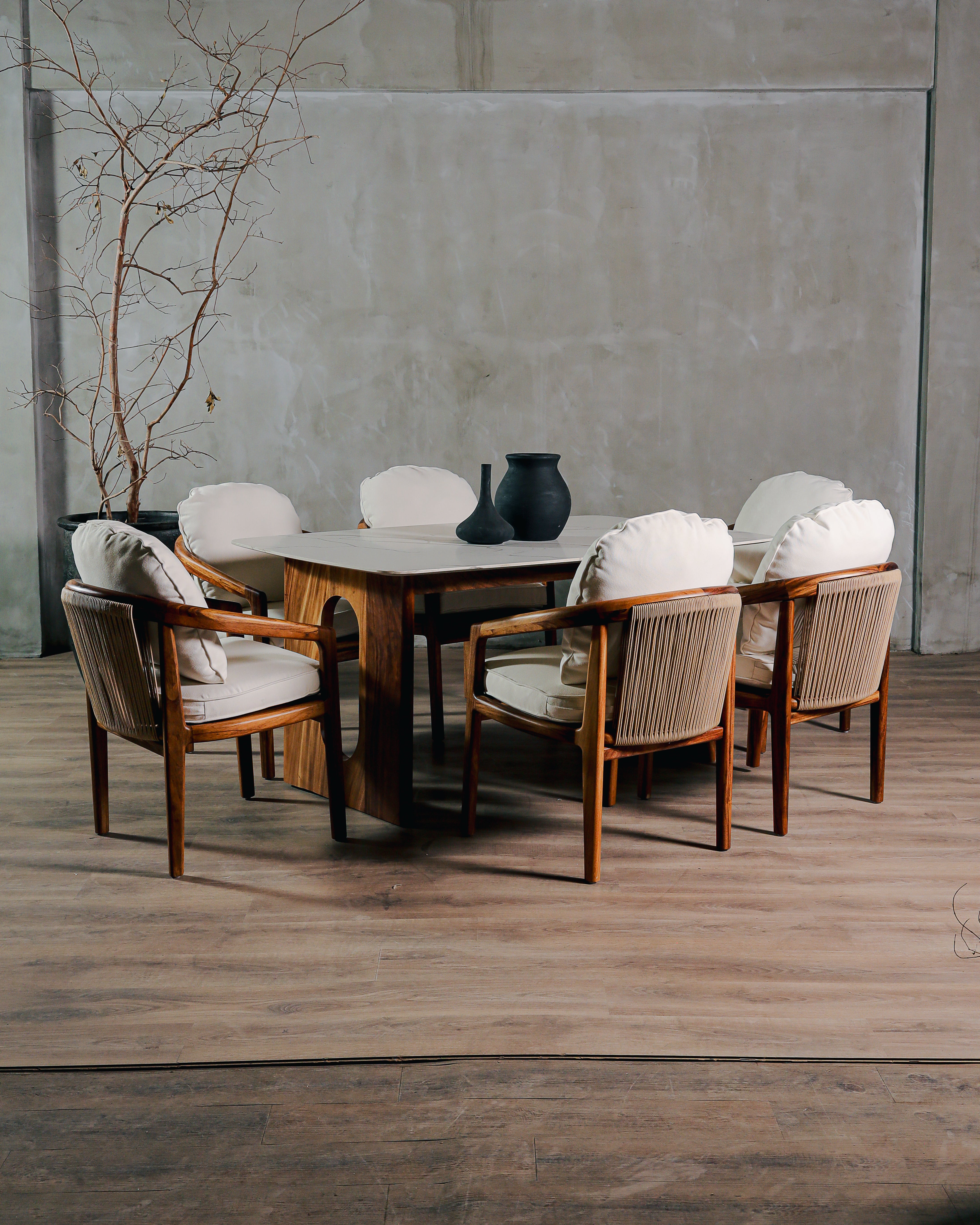 Mesa Comedor Biella Parota y Cuarzo